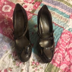 Nine West snake skin look,4 inch heels